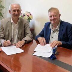 Podpisano umowę na modernizację sali gimnastycznej w Porębie Średniej!!!